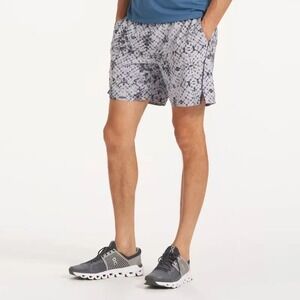Vuori Men's Trail Shorts Grey Shibori Print Size Medium